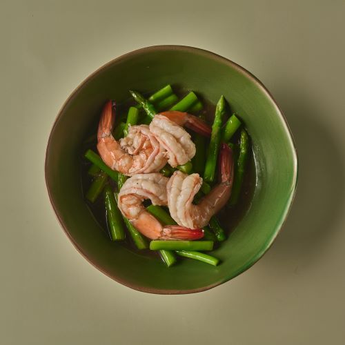 Stir fried asparagus with prawns.