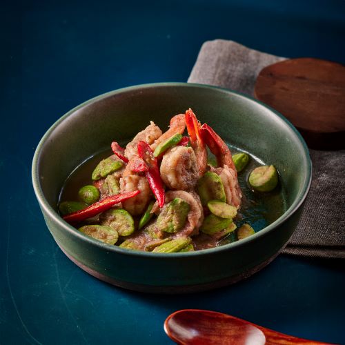 Stir fried pork / prawns with bitter green beans in shrimp paste.